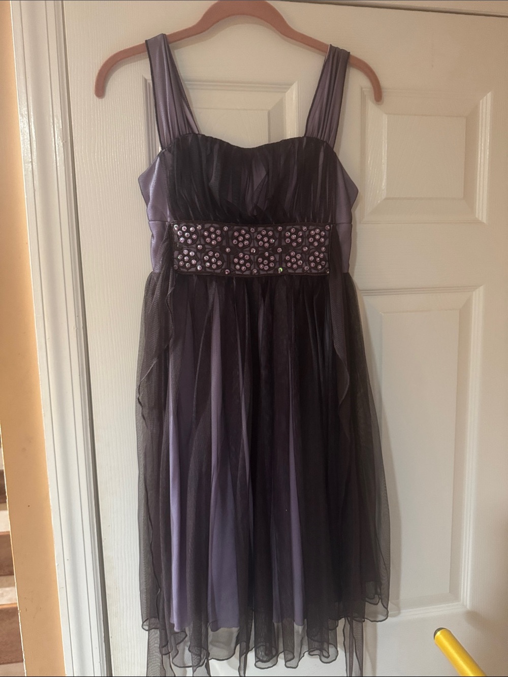 Beautiful New Lavender Purple Sleeveless Embellished Waist Party Dress